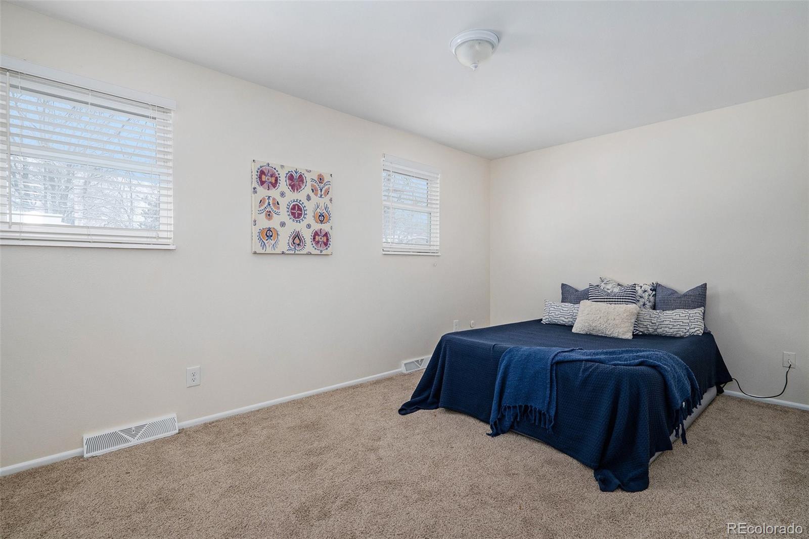 MLS Image #12 for 3048 s akron court,denver, Colorado