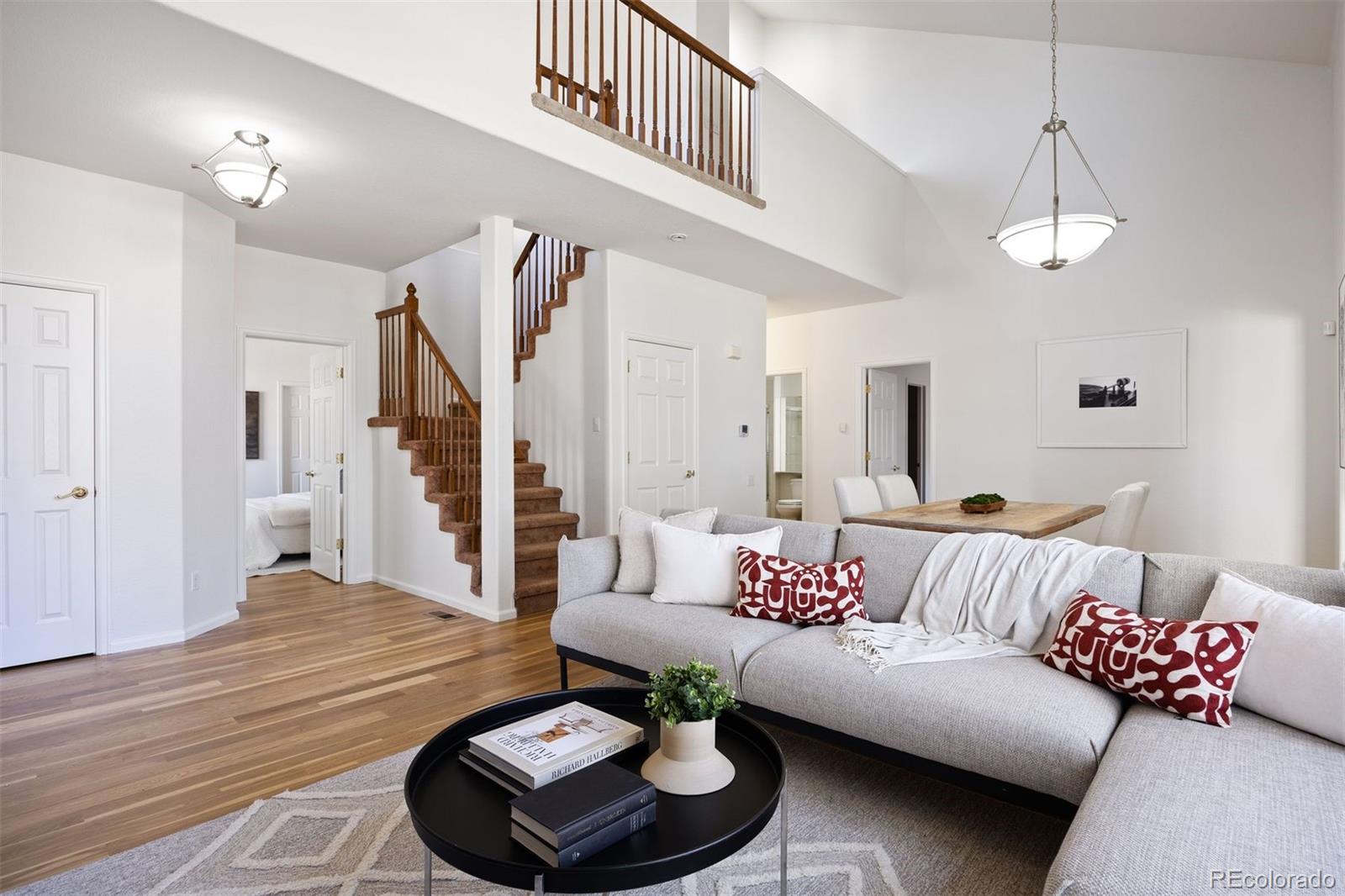 MLS Image #8 for 7944 e lowry boulevard,denver, Colorado