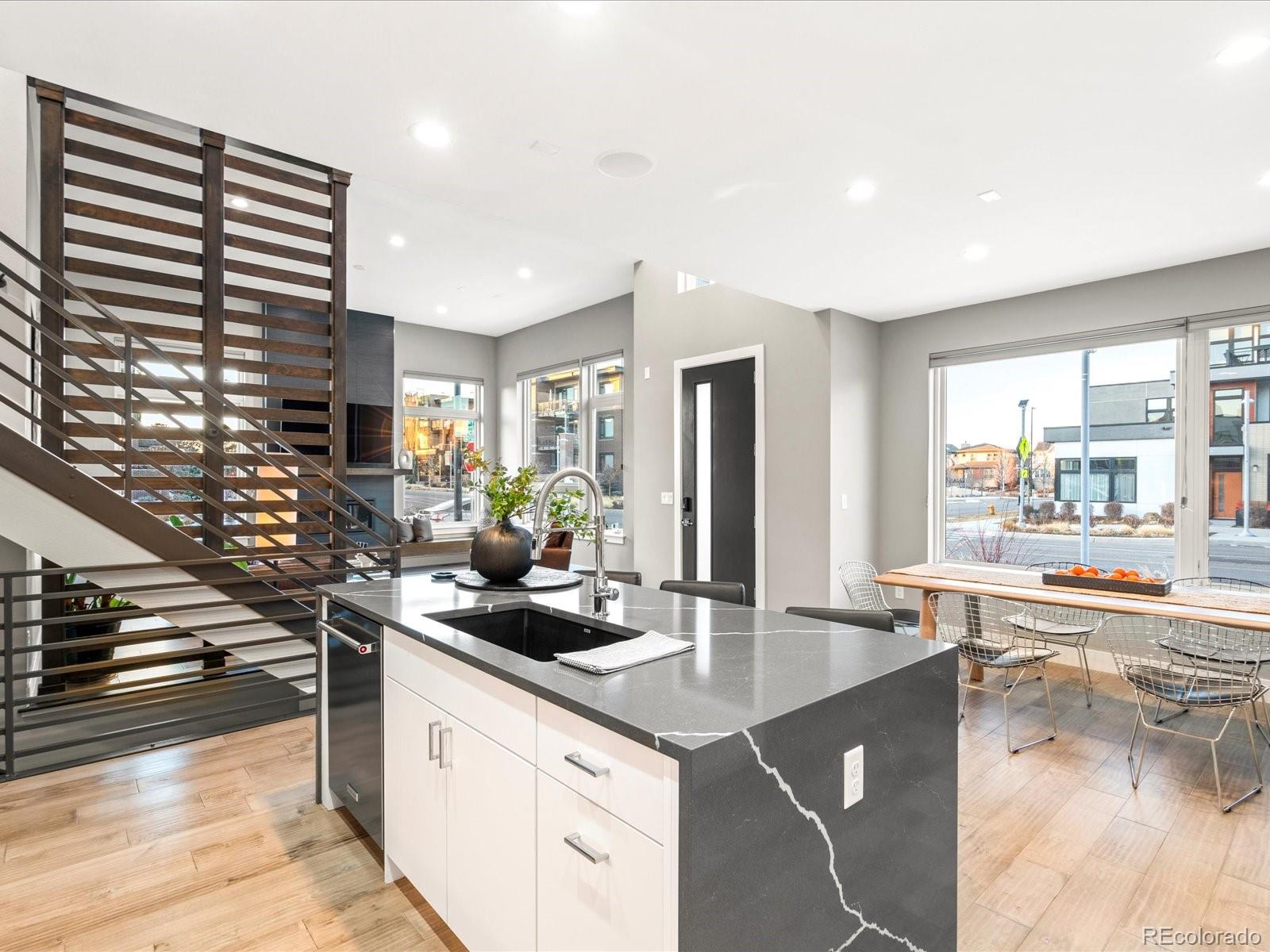 MLS Image #13 for 6708 e lowry boulevard ,denver, Colorado
