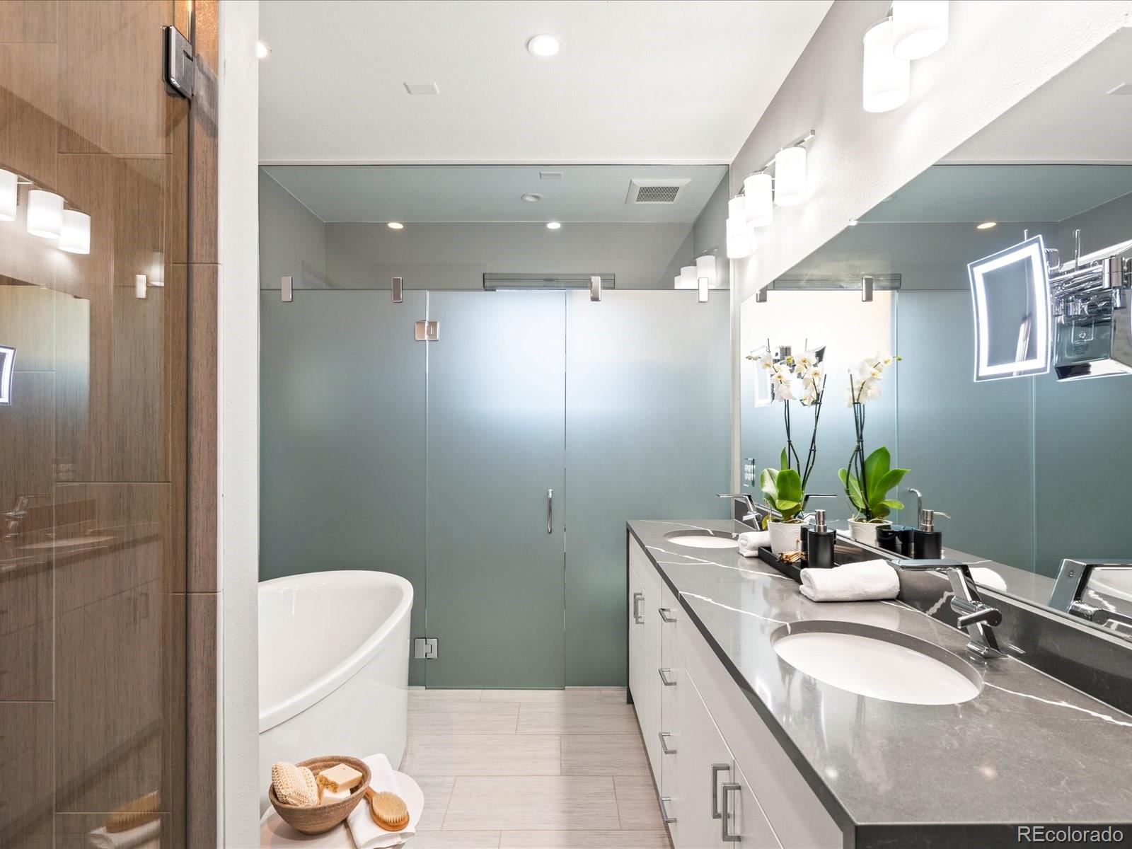 MLS Image #18 for 6708 e lowry boulevard ,denver, Colorado