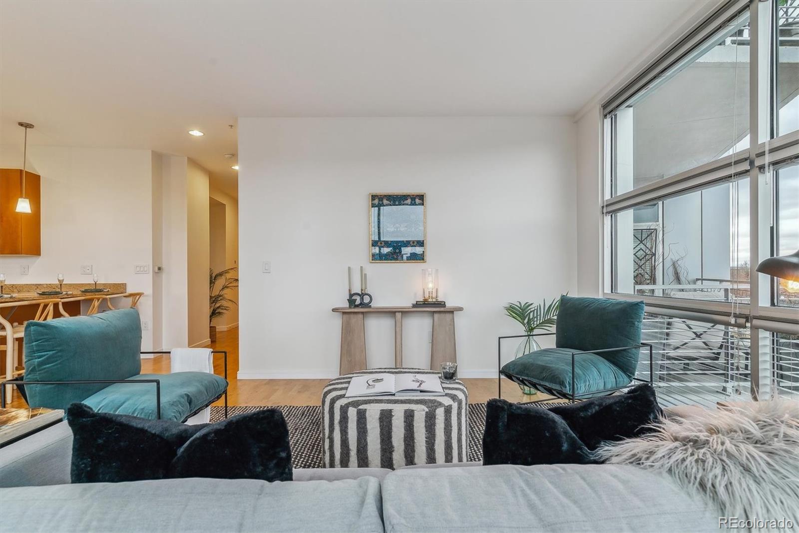 MLS Image #10 for 2958  syracuse street 303,denver, Colorado