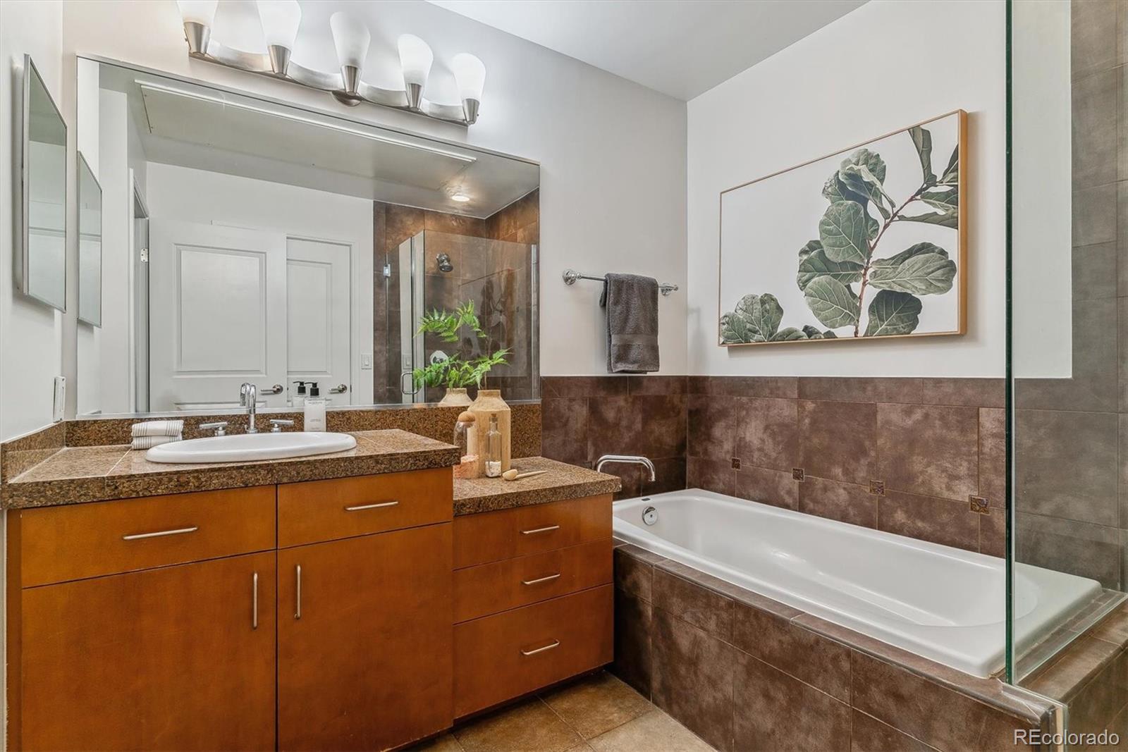 MLS Image #17 for 2958  syracuse street 303,denver, Colorado