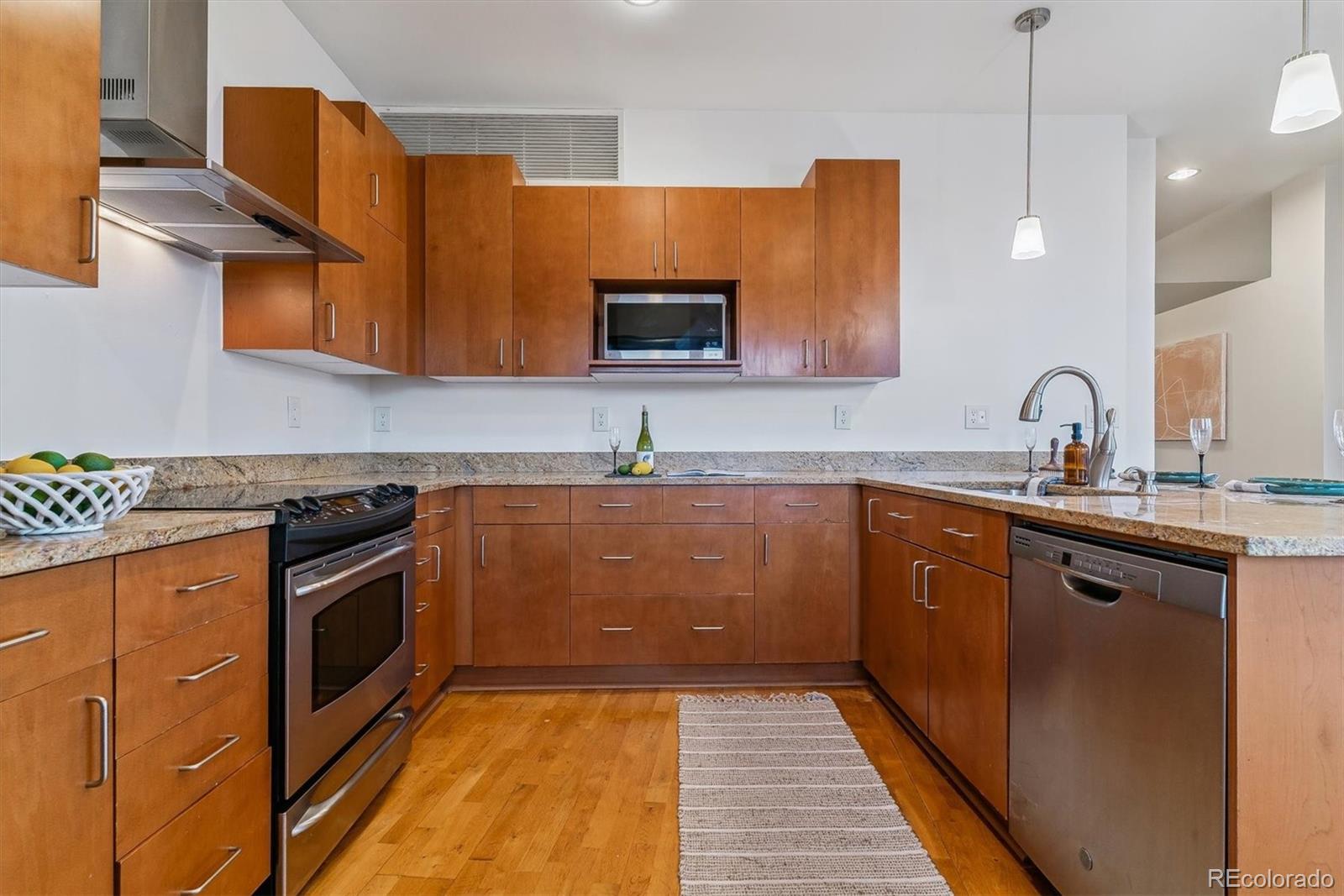 MLS Image #22 for 2958  syracuse street 303,denver, Colorado