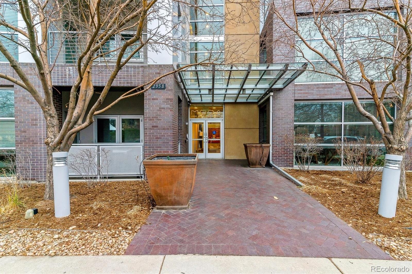 MLS Image #6 for 2958  syracuse street 303,denver, Colorado