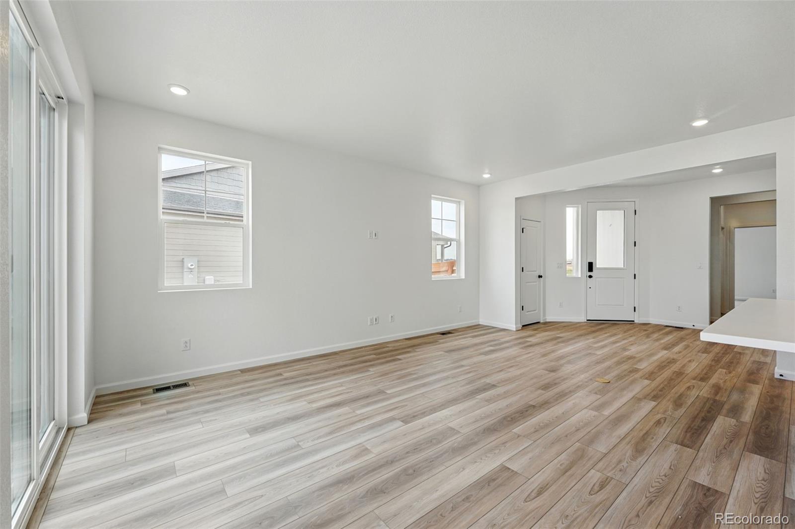 MLS Image #6 for 3431 n denali street,aurora, Colorado
