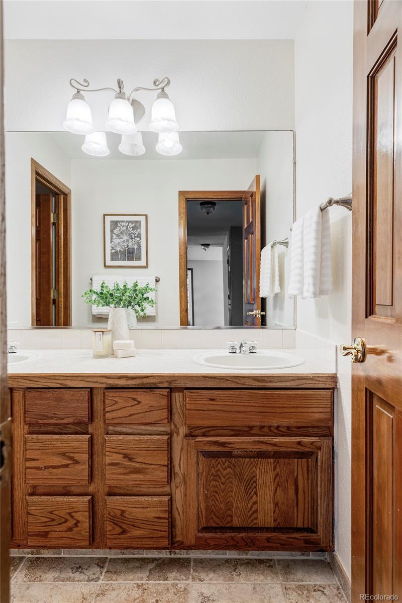 MLS Image #28 for 5451 s zinnia court,littleton, Colorado