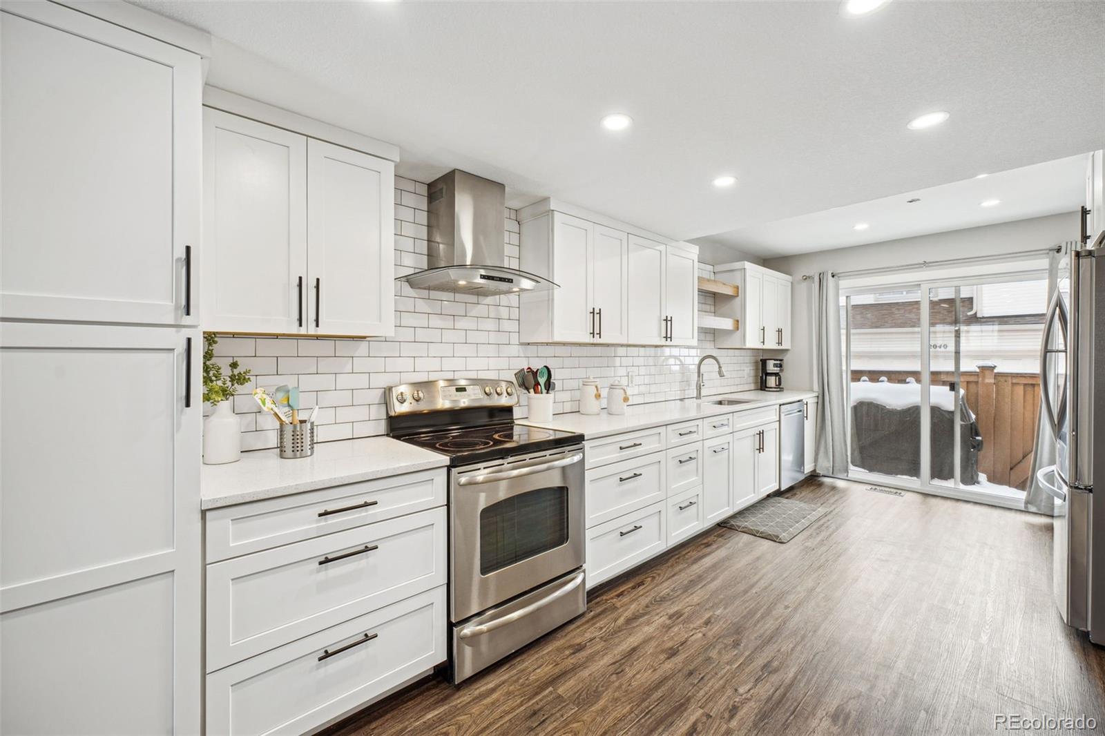 MLS Image #11 for 2054 s xenia way,denver, Colorado