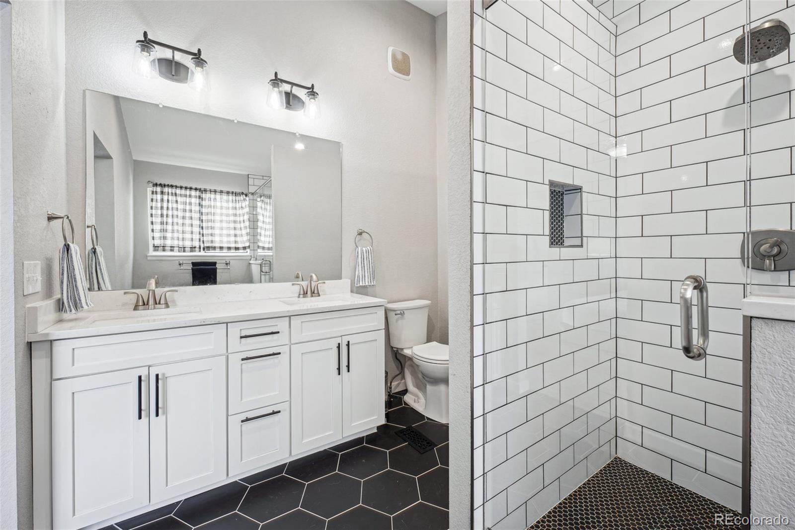 MLS Image #19 for 2054 s xenia way,denver, Colorado