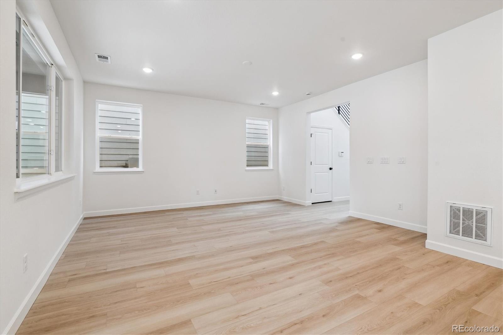 MLS Image #12 for 8532  eagle river street,littleton, Colorado