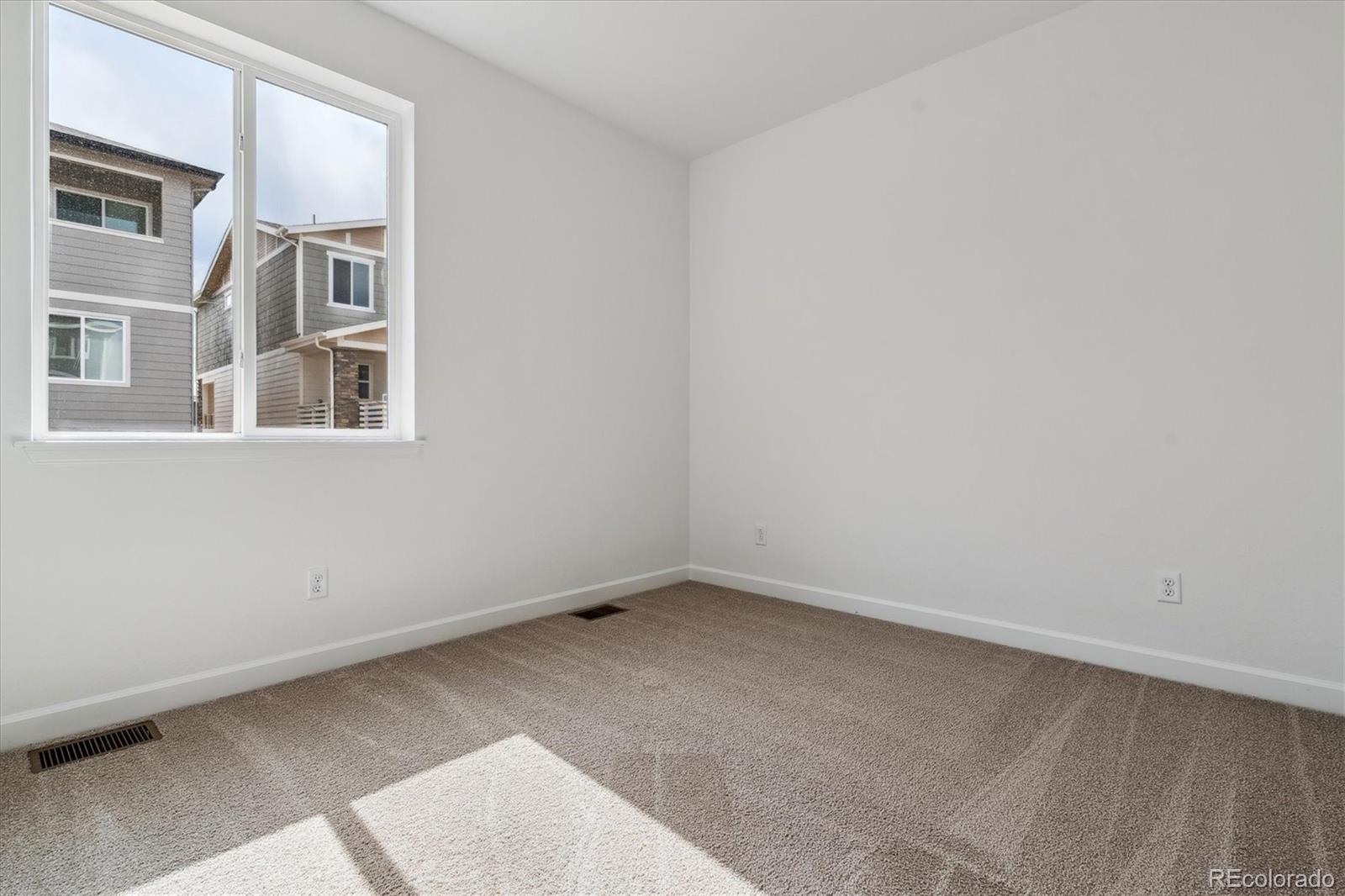 MLS Image #18 for 8532  eagle river street,littleton, Colorado