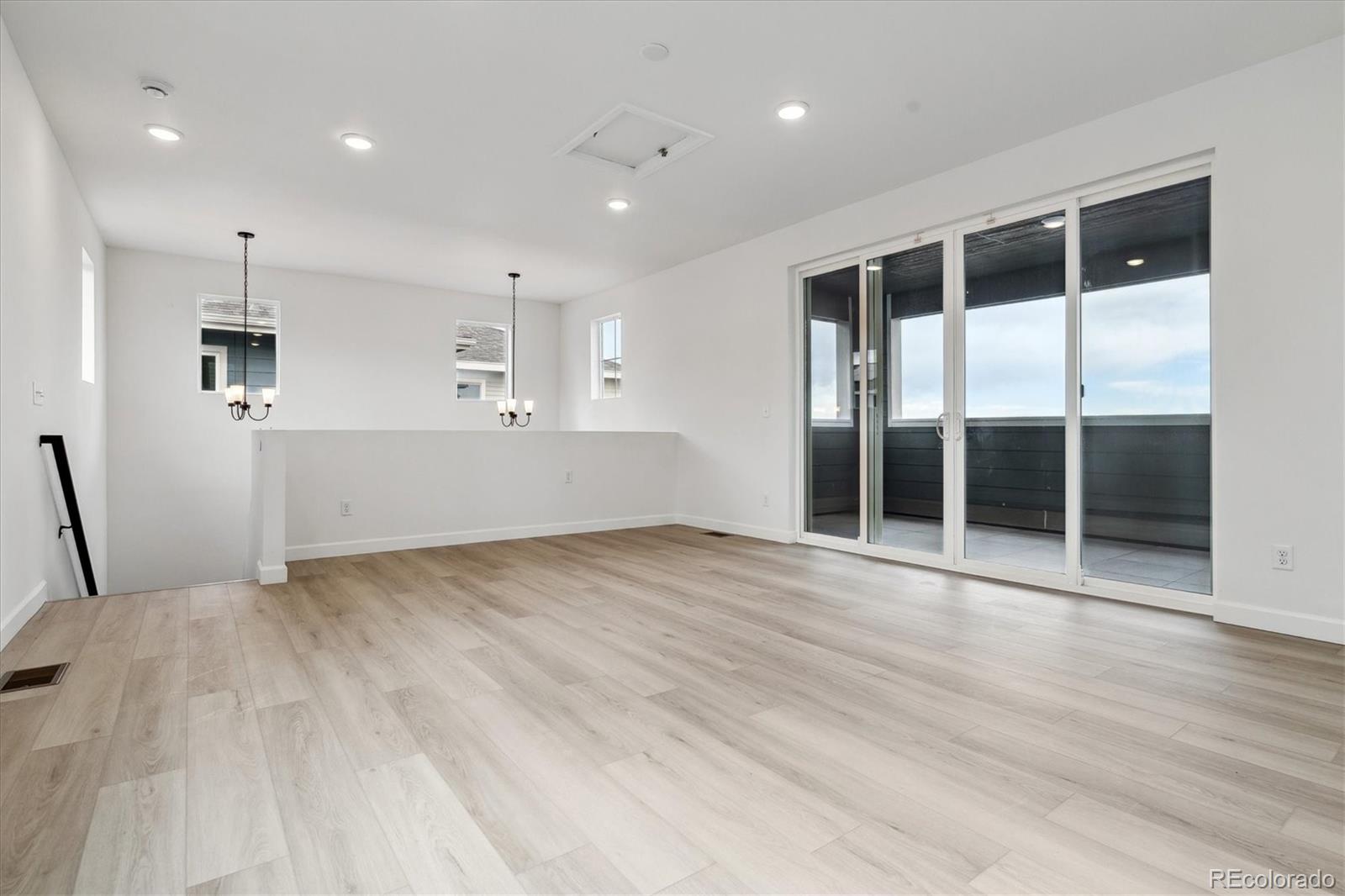 MLS Image #22 for 8532  eagle river street,littleton, Colorado