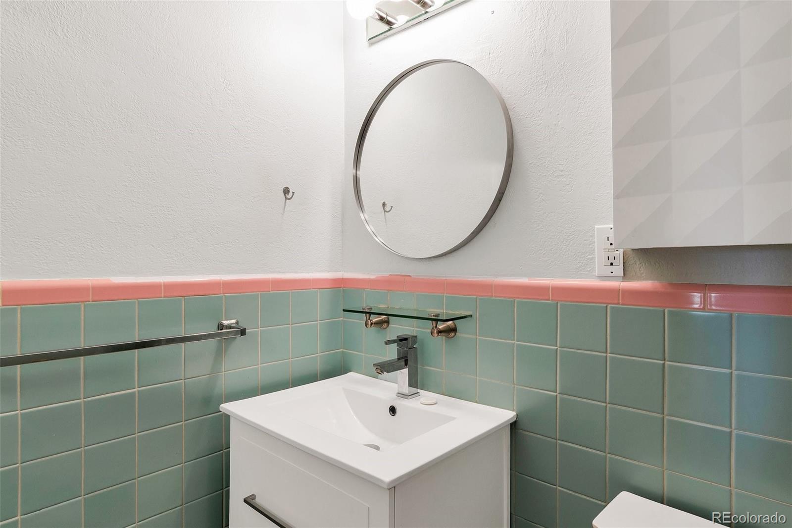 MLS Image #13 for 1375 n williams street,denver, Colorado