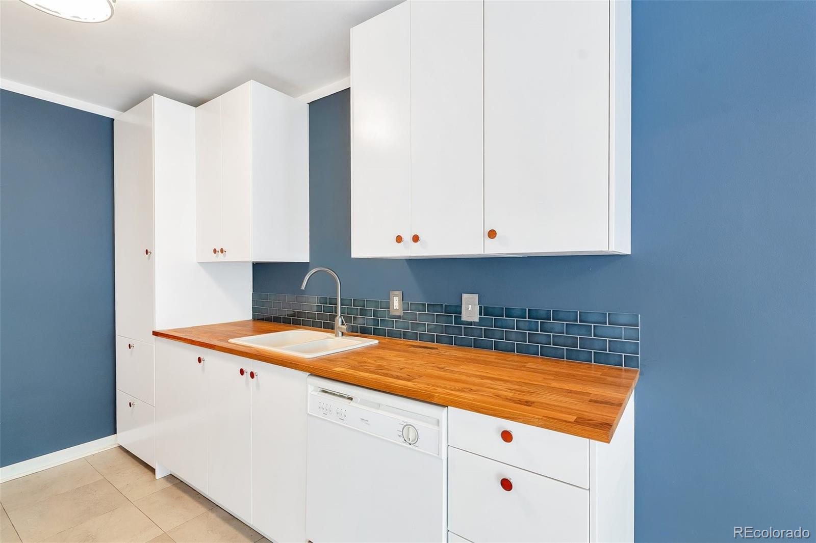 MLS Image #3 for 1375 n williams street,denver, Colorado
