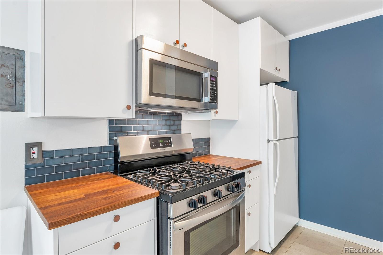 MLS Image #4 for 1375 n williams street,denver, Colorado