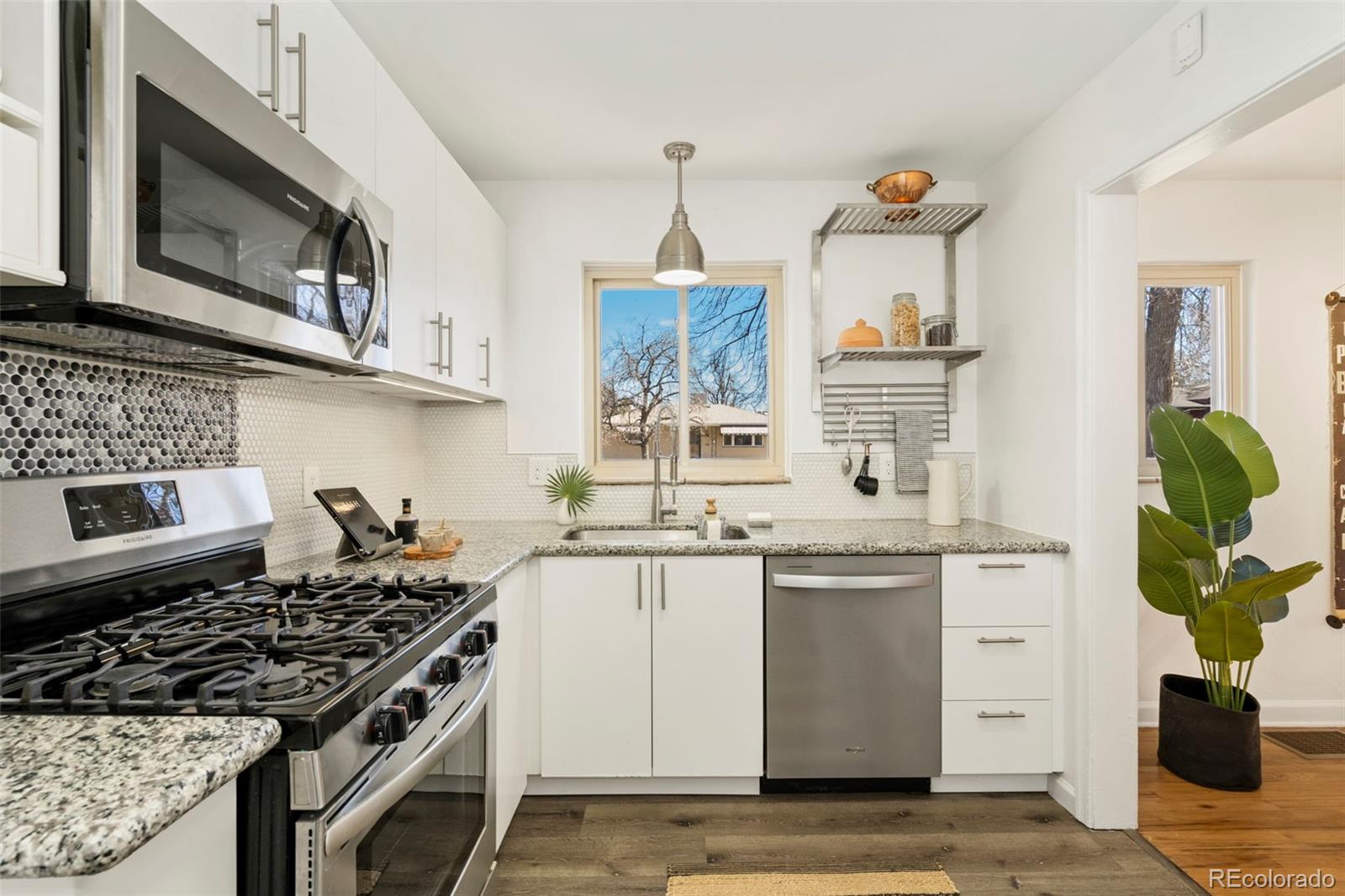 MLS Image #8 for 535 s bryant street,denver, Colorado