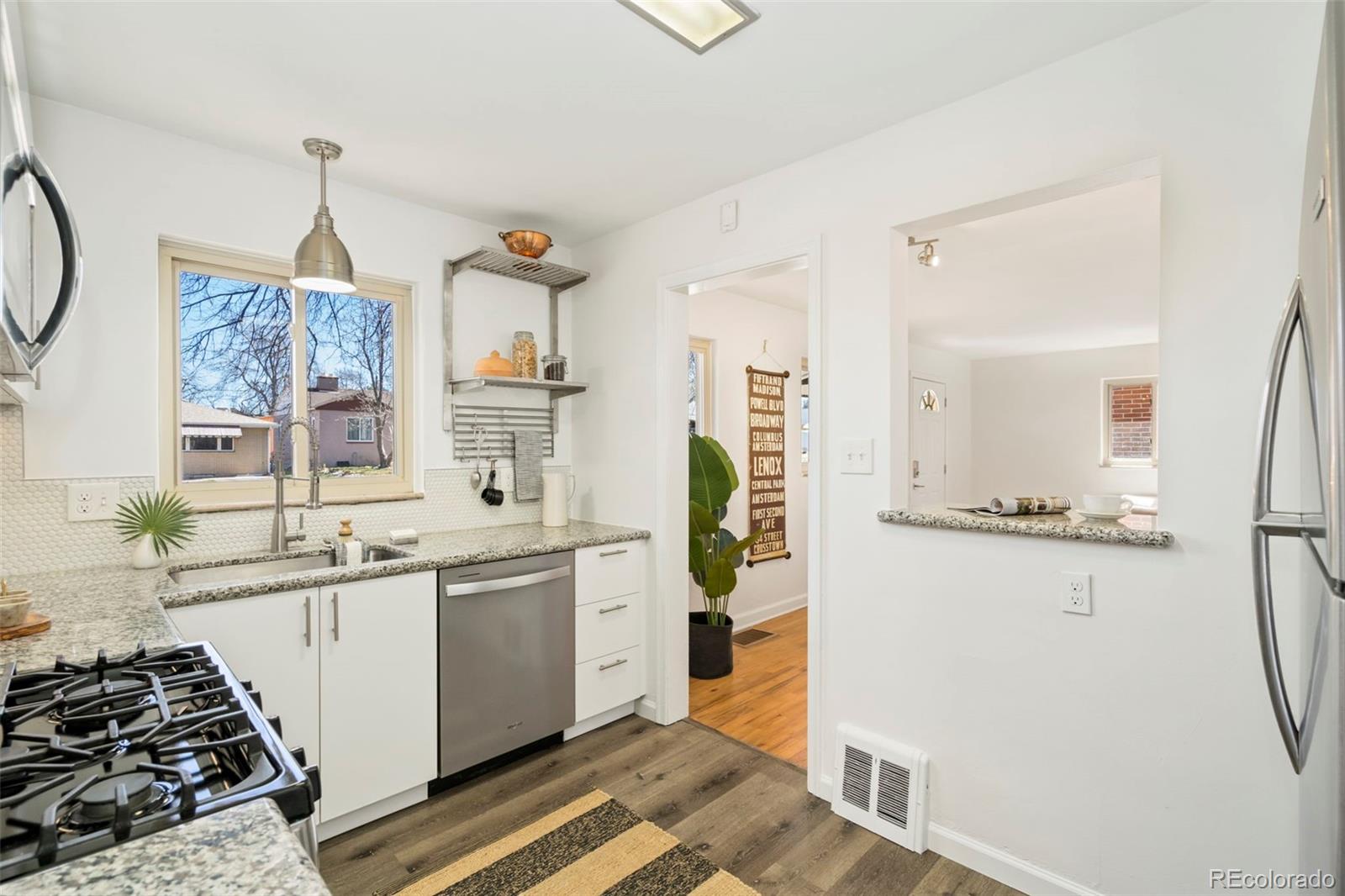 MLS Image #9 for 535 s bryant street,denver, Colorado