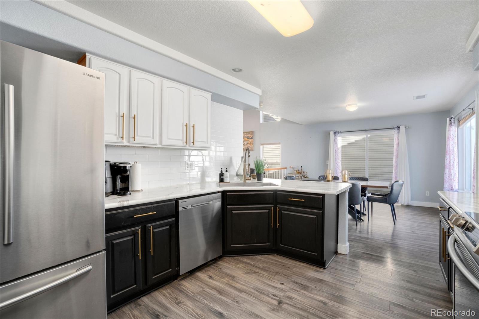 MLS Image #9 for 19045  burlington place,denver, Colorado