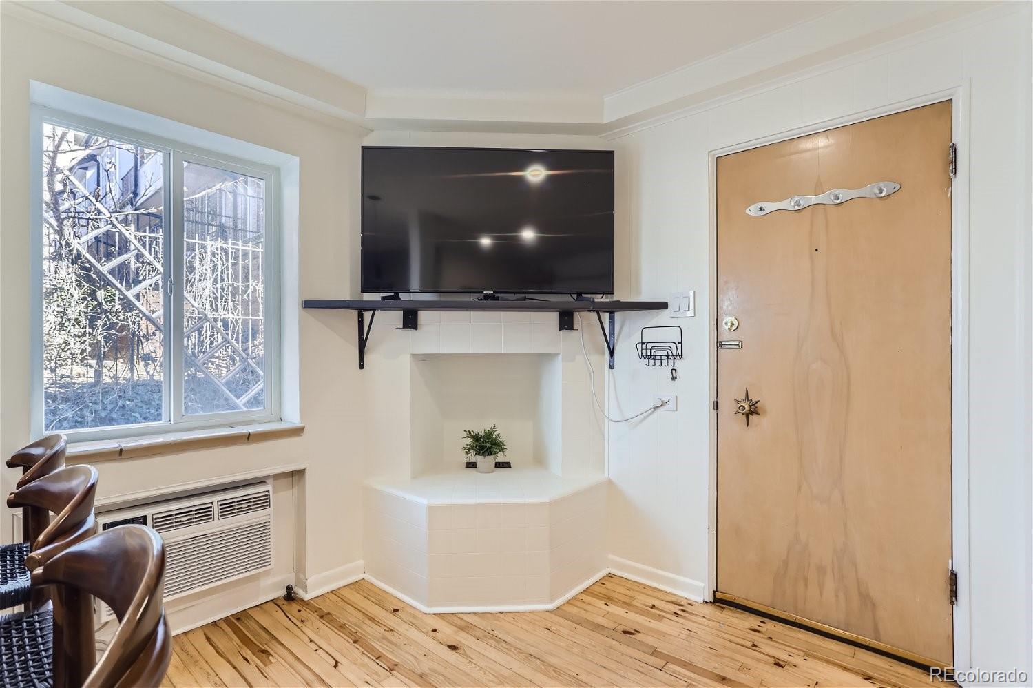 MLS Image #3 for 668 n pennsylvania street,denver, Colorado