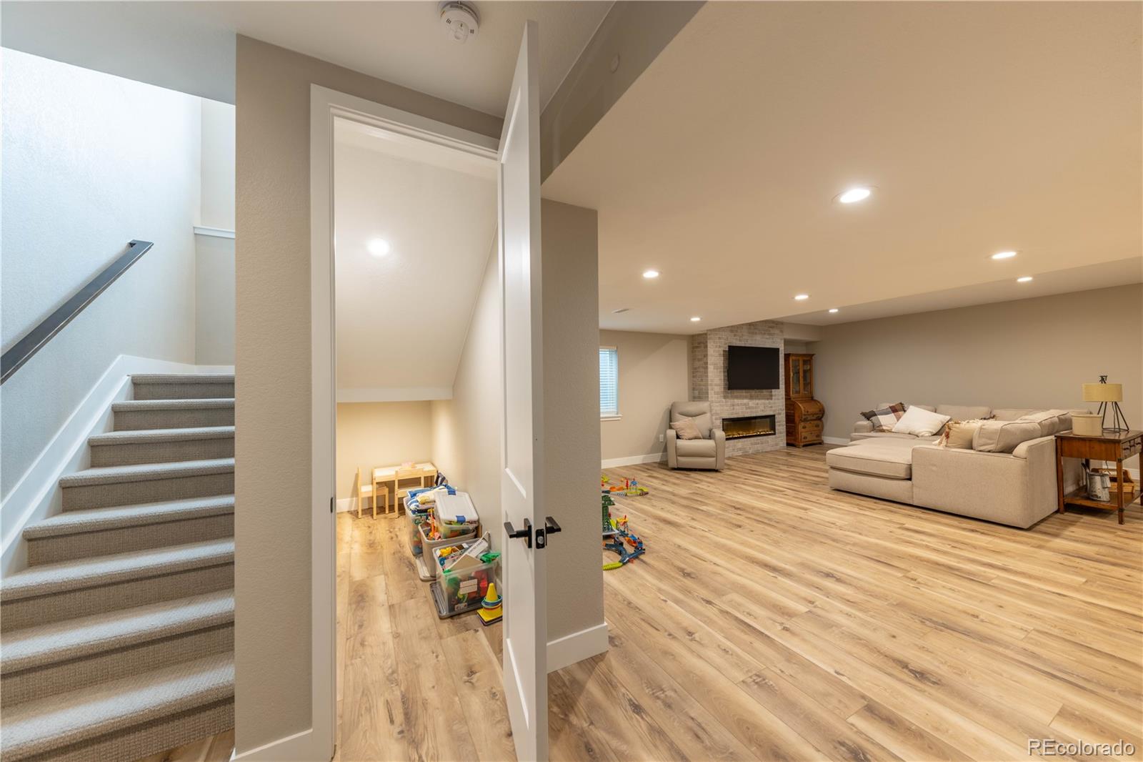 MLS Image #26 for 6759  canyonpoint road,castle pines, Colorado