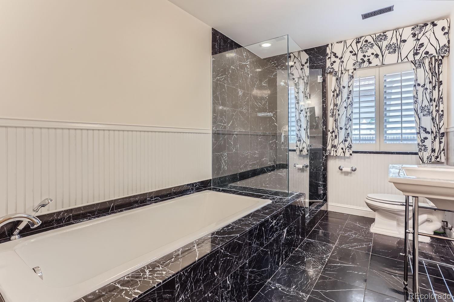 MLS Image #17 for 5635 e 17th avenue parkway,denver, Colorado