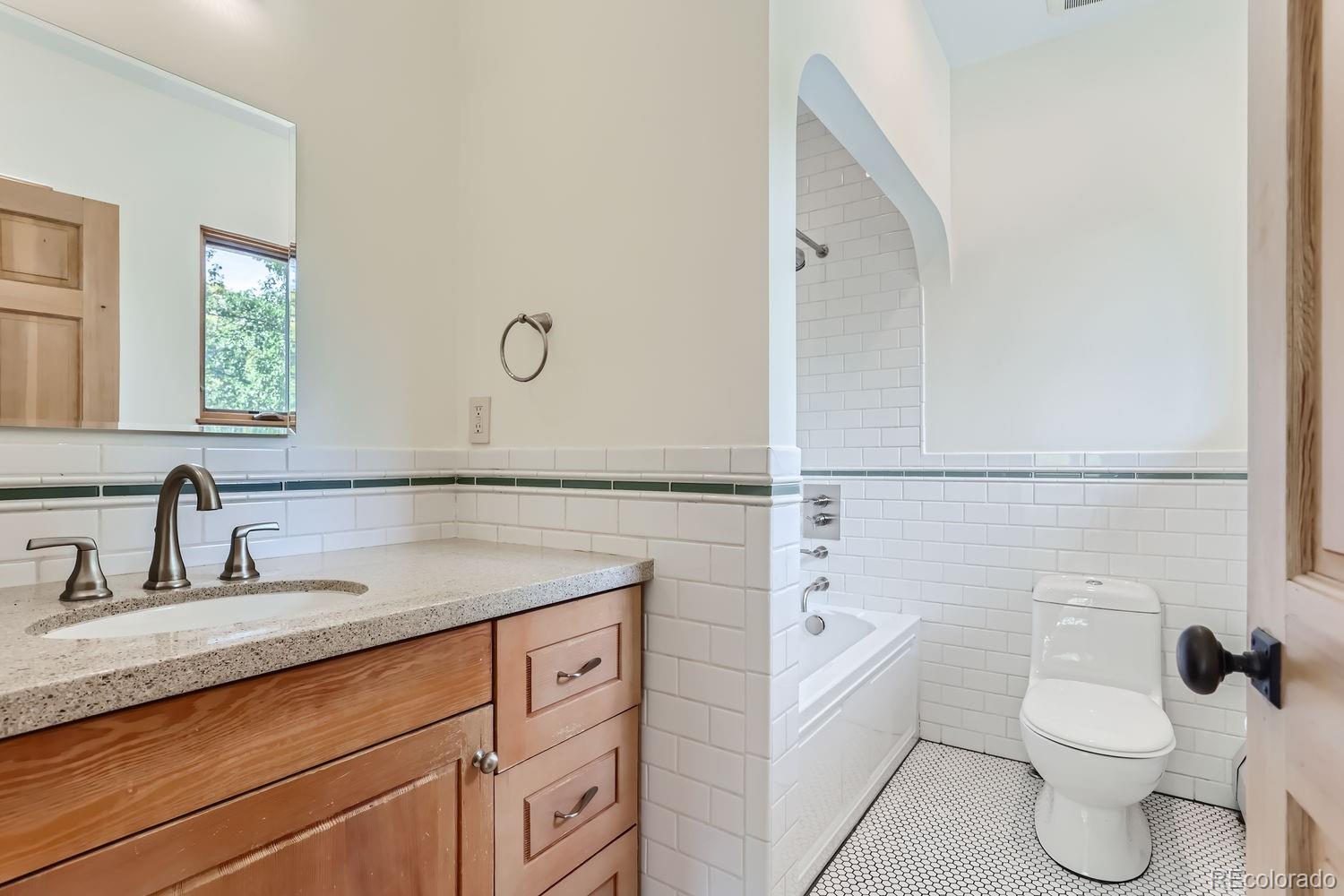 MLS Image #38 for 5635 e 17th avenue parkway,denver, Colorado