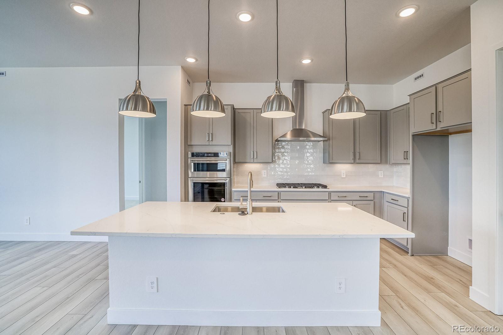 MLS Image #8 for 22097 e rockinghorse parkway,aurora, Colorado