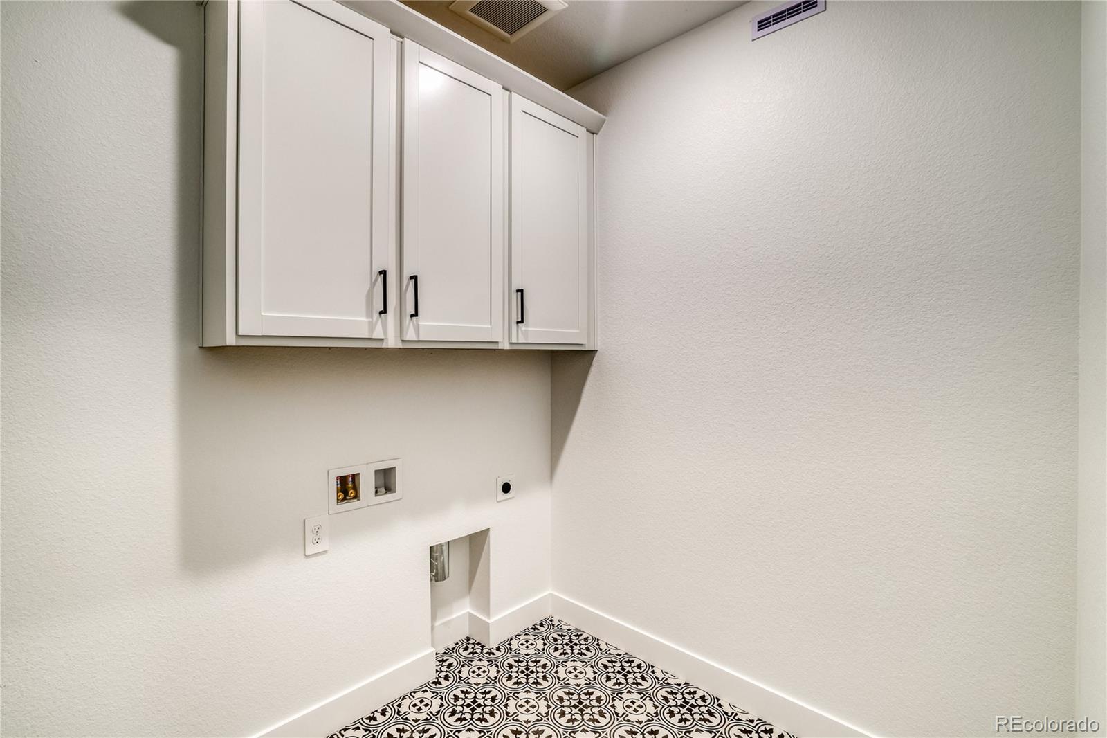 MLS Image #17 for 39555  gwinett circle,elizabeth, Colorado