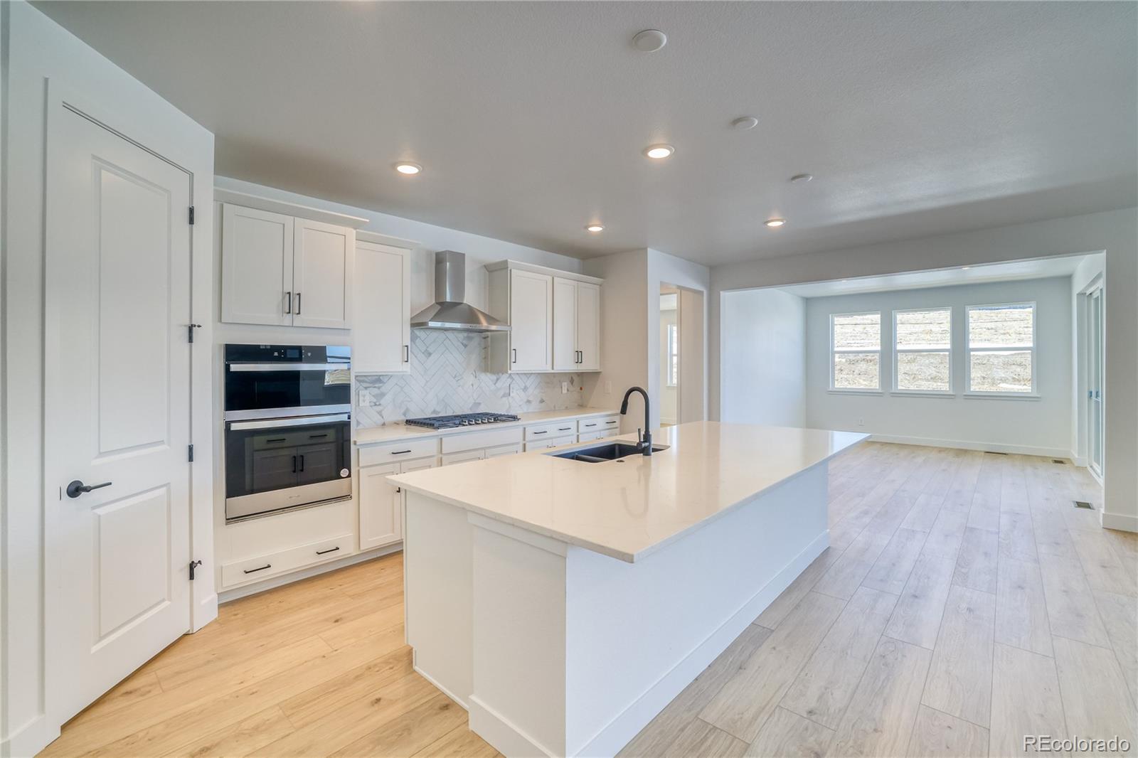 MLS Image #3 for 39555  gwinett circle,elizabeth, Colorado