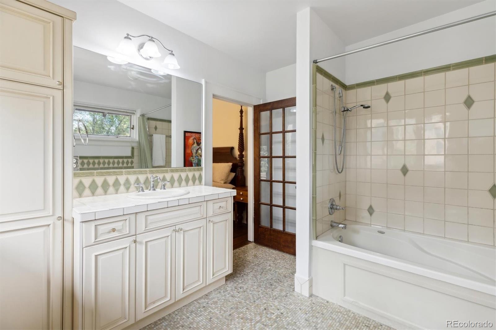 MLS Image #2 for 815  vine street,denver, Colorado