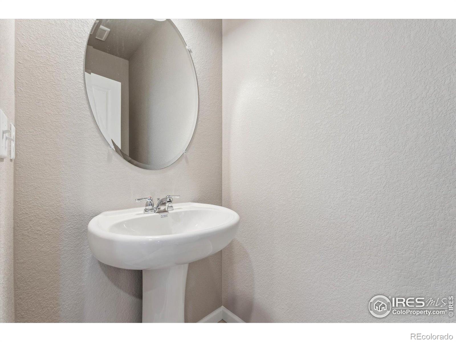 MLS Image #10 for 286  shoveler way,johnstown, Colorado