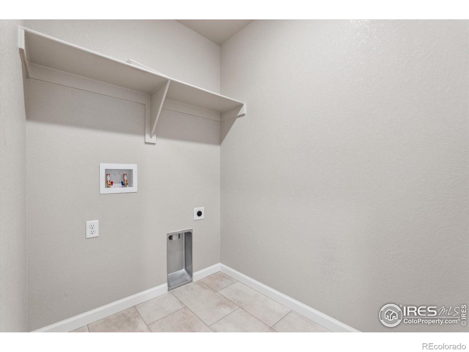 MLS Image #18 for 286  shoveler way,johnstown, Colorado