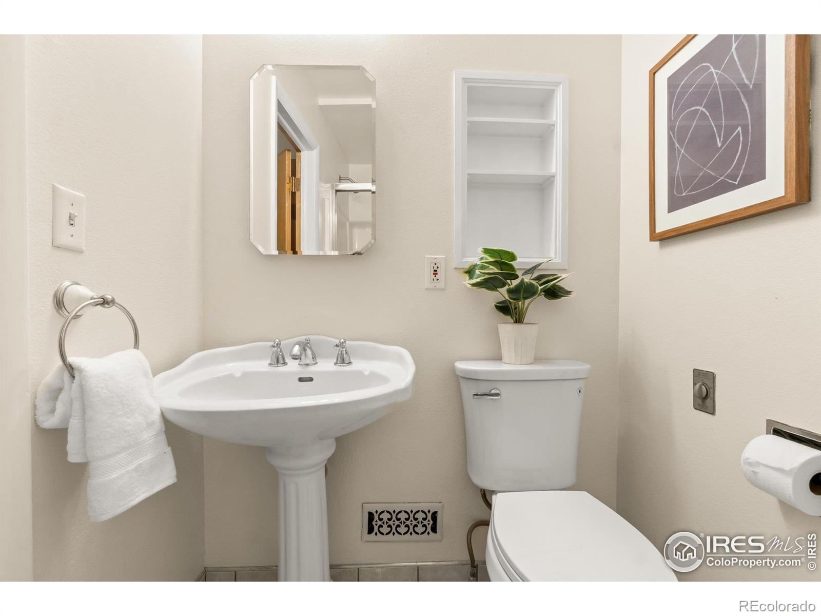 MLS Image #18 for 2604  spruce drive,loveland, Colorado