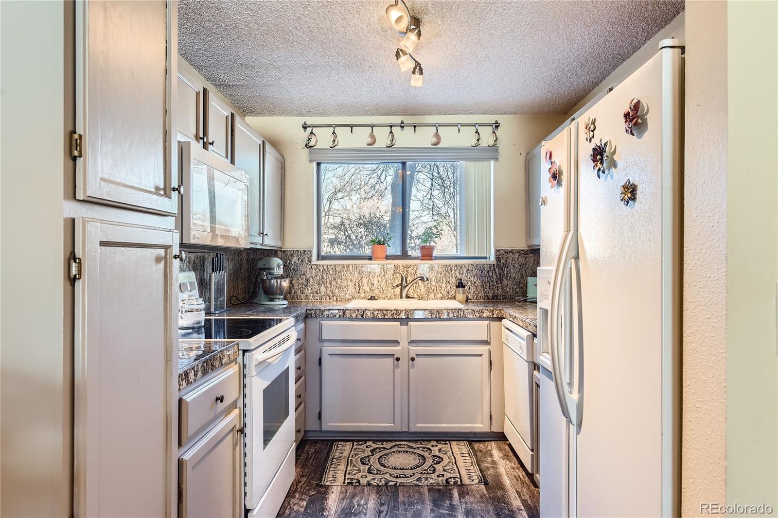 MLS Image #7 for 3576 s depew street,lakewood, Colorado