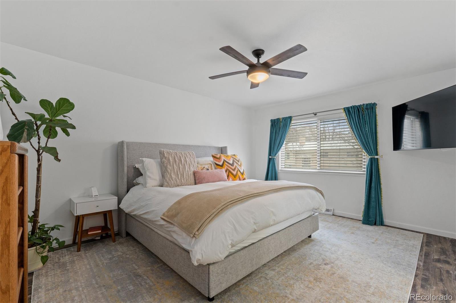 MLS Image #9 for 7513 e bates drive,denver, Colorado