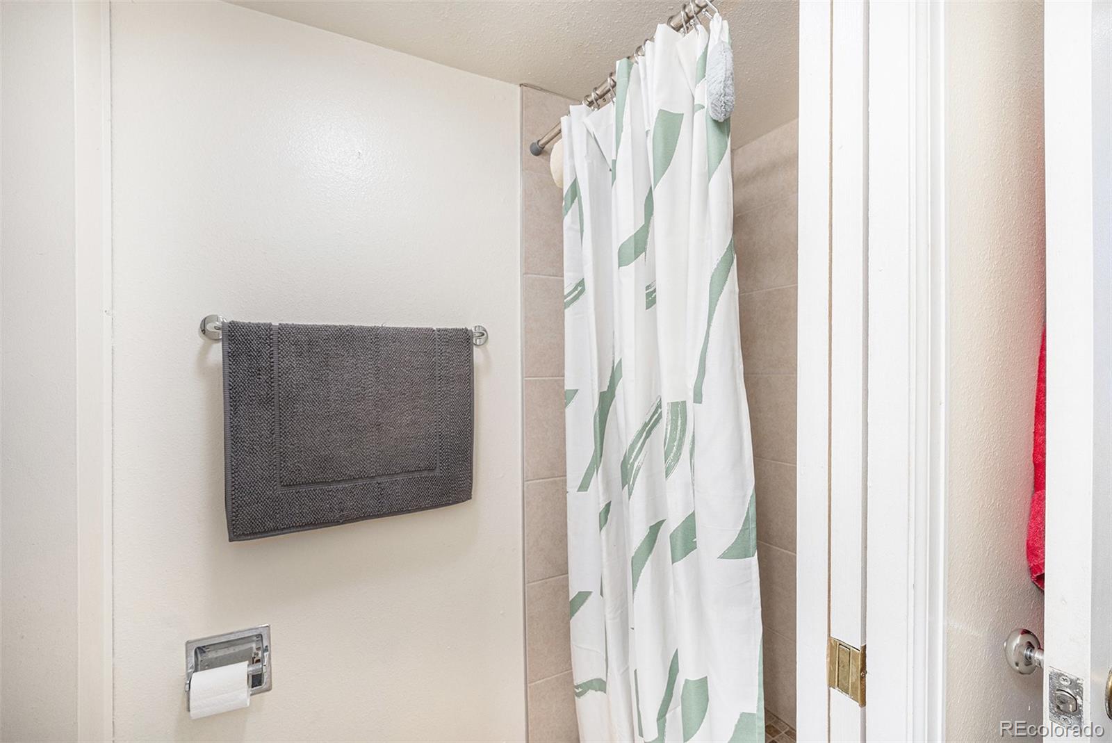 MLS Image #11 for 6700 w 11th avenue,lakewood, Colorado