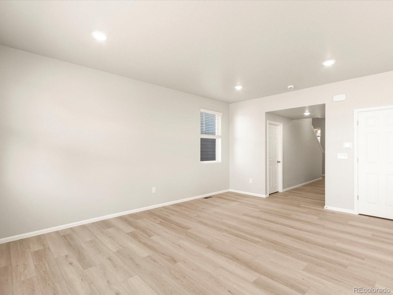 MLS Image #8 for 631  97th avenue,greeley, Colorado