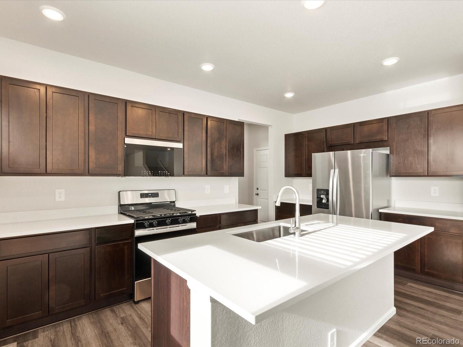 MLS Image #12 for 1034  odessa lake road,severance, Colorado