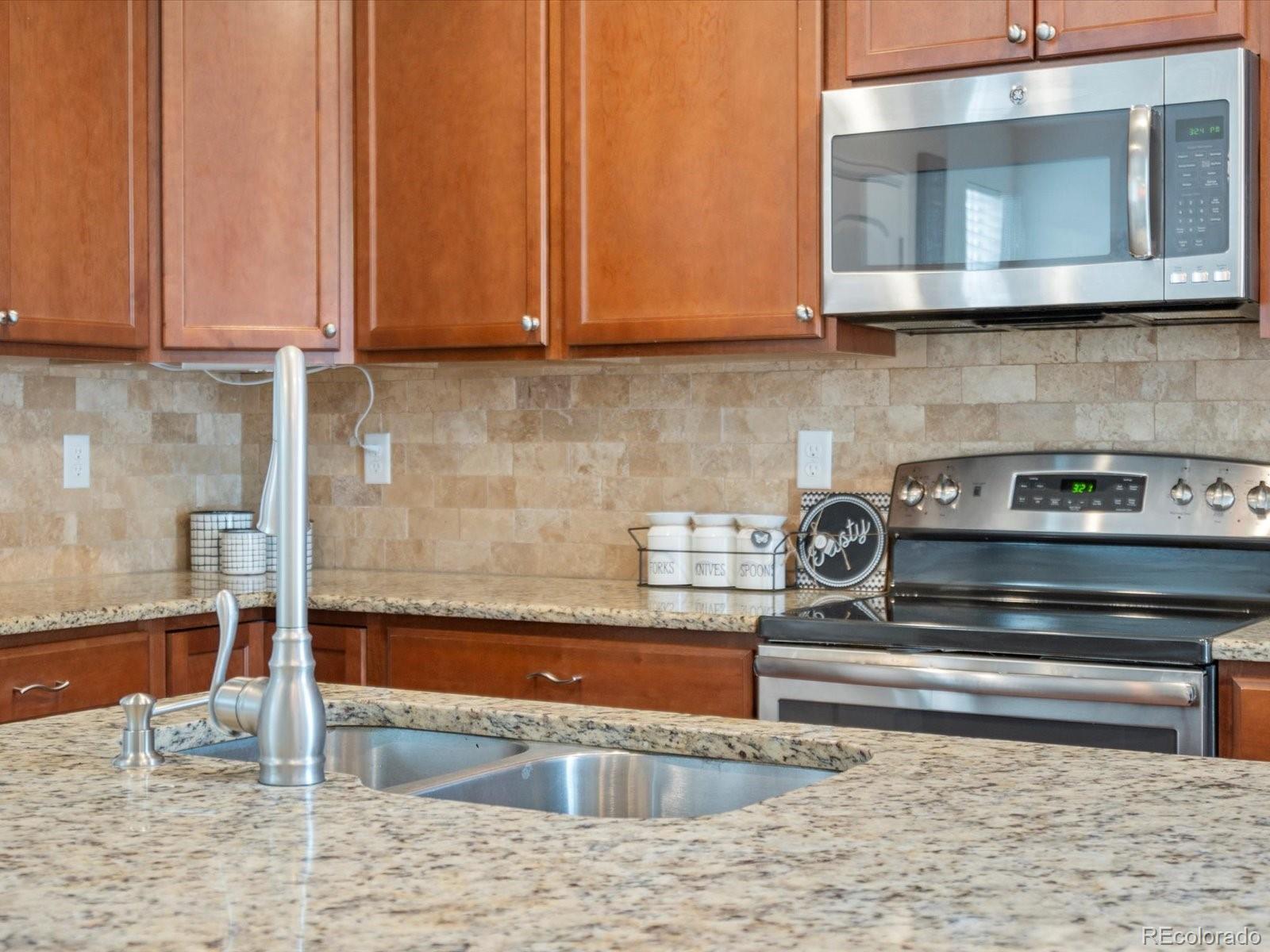 MLS Image #13 for 1344 s coolidge circle,aurora, Colorado