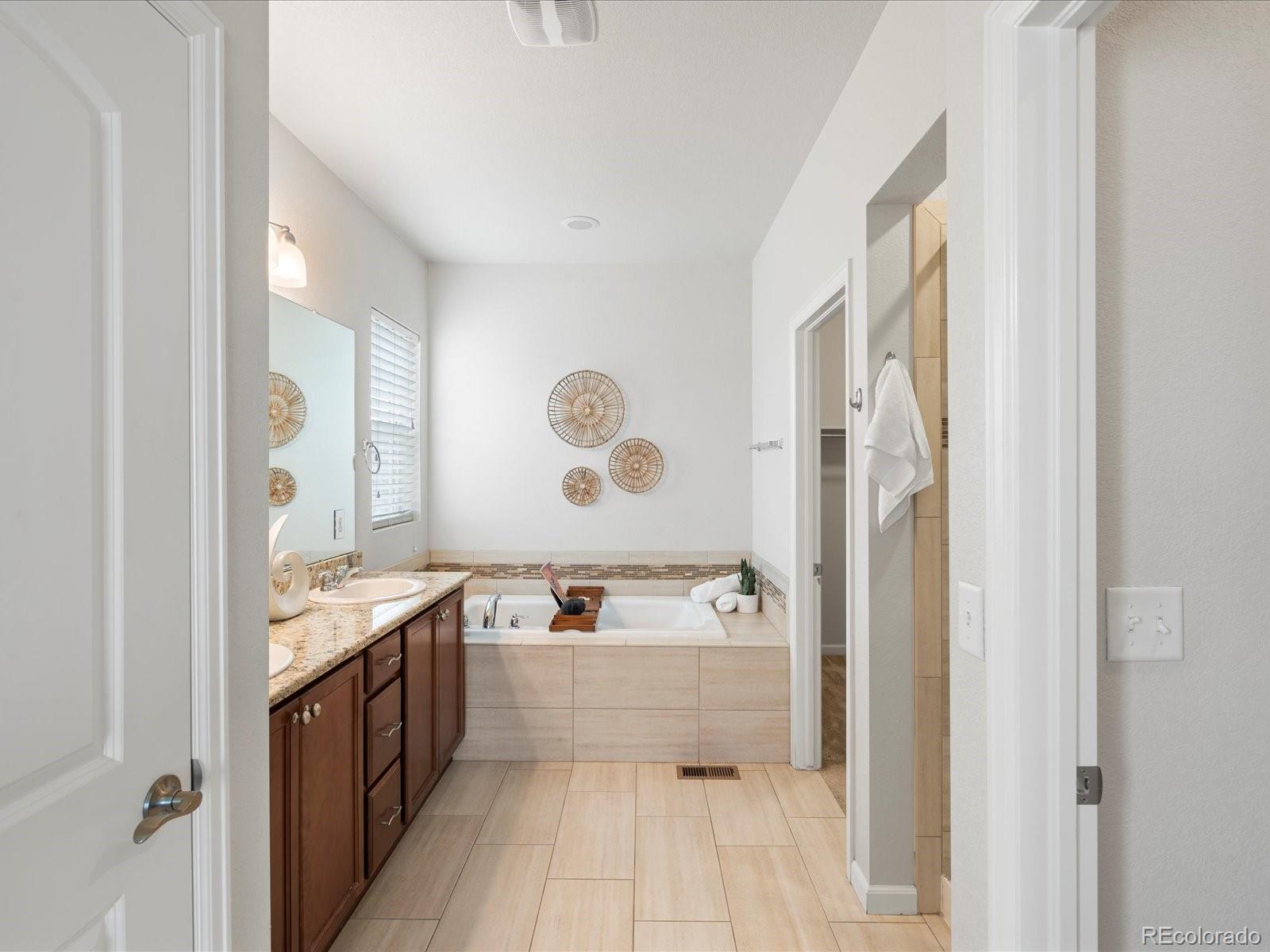MLS Image #17 for 1344 s coolidge circle,aurora, Colorado