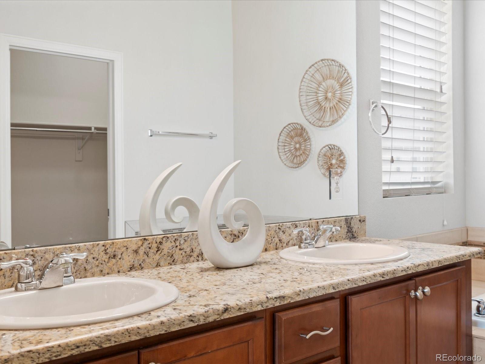 MLS Image #19 for 1344 s coolidge circle,aurora, Colorado