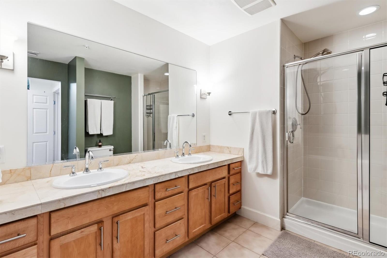 MLS Image #23 for 1630 n clarkson street,denver, Colorado