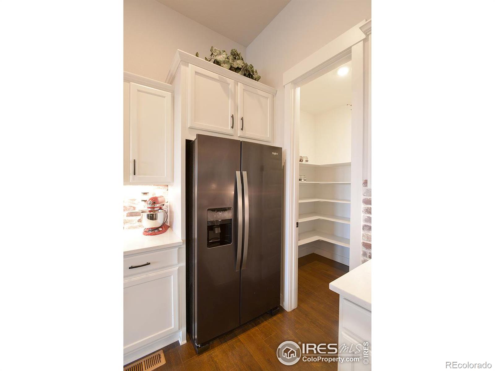 MLS Image #11 for 4367  martinson drive,loveland, Colorado