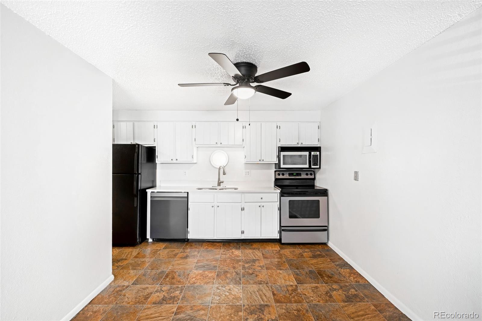MLS Image #6 for 1008 n corona street 204,denver, Colorado