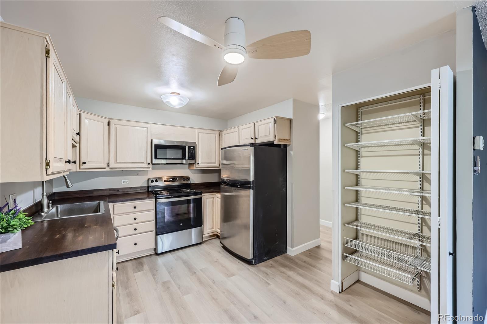 MLS Image #4 for 675 s alton way 7a,denver, Colorado