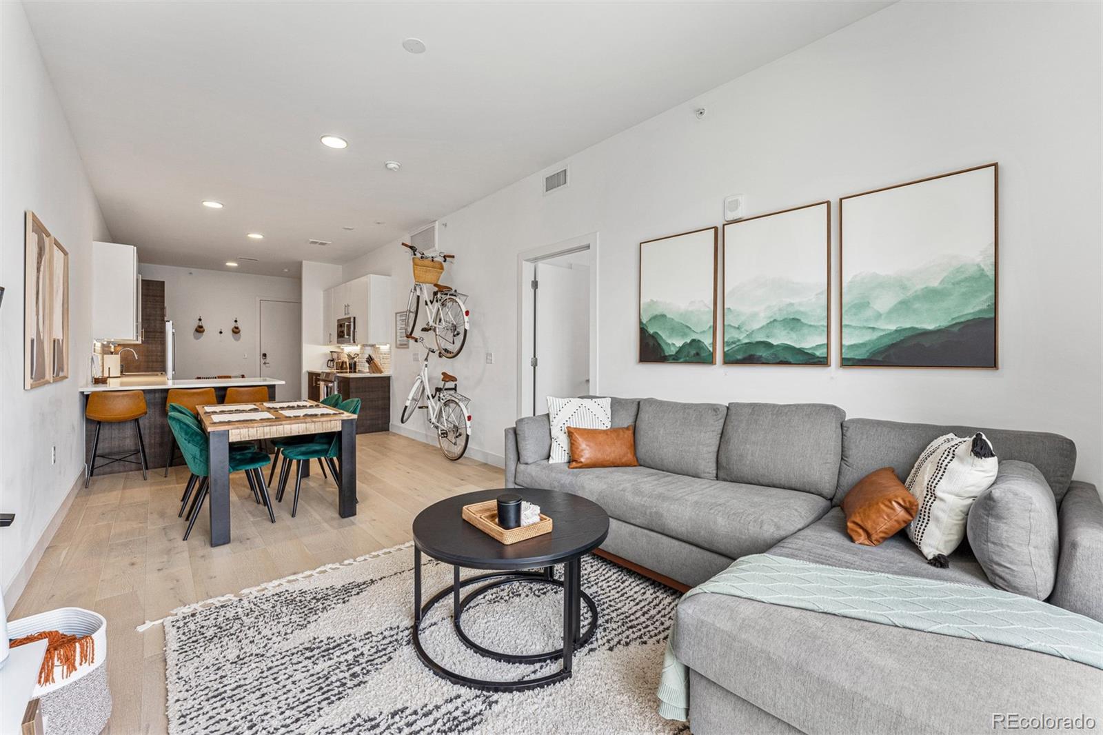 MLS Image #11 for 2550  lawrence street,denver, Colorado