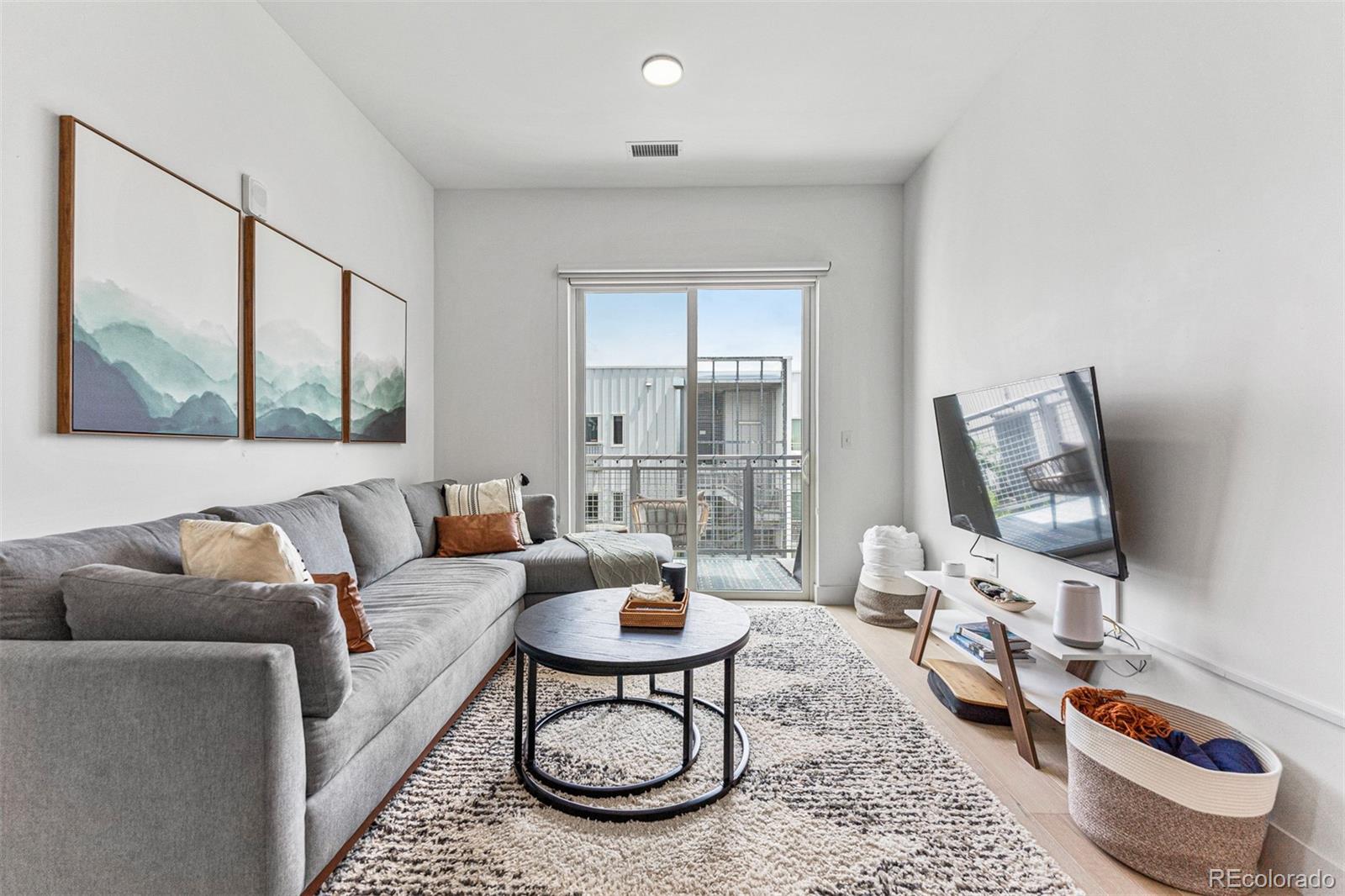 MLS Image #12 for 2550  lawrence street,denver, Colorado