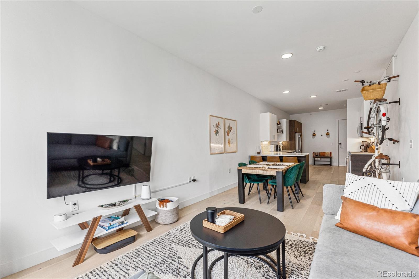 MLS Image #14 for 2550  lawrence street,denver, Colorado