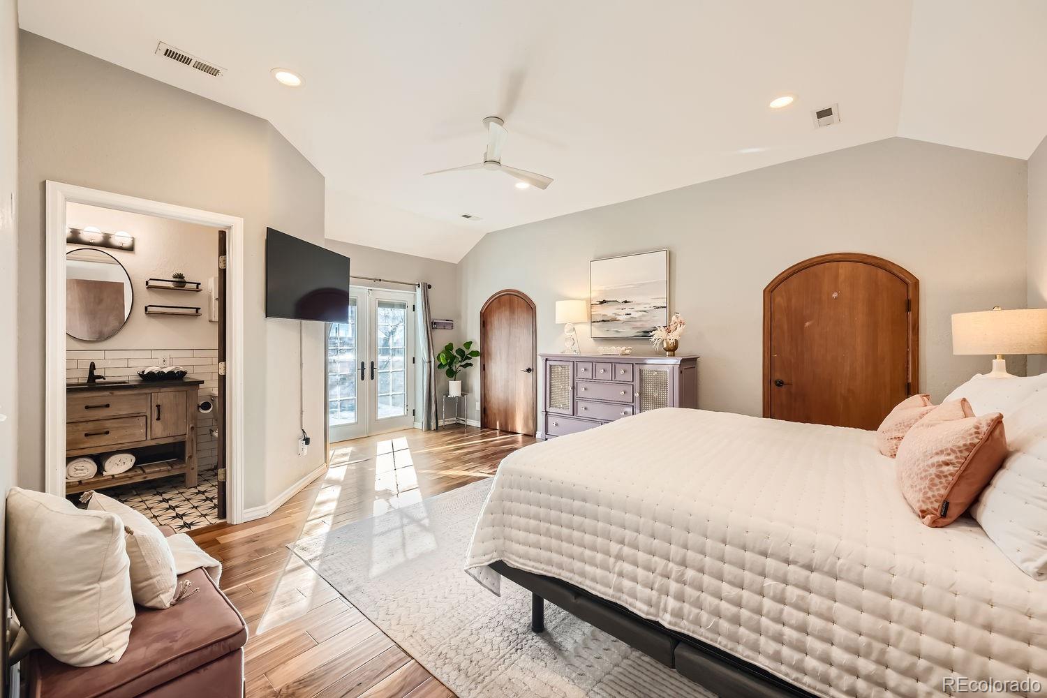 MLS Image #13 for 1201  poplar street,denver, Colorado