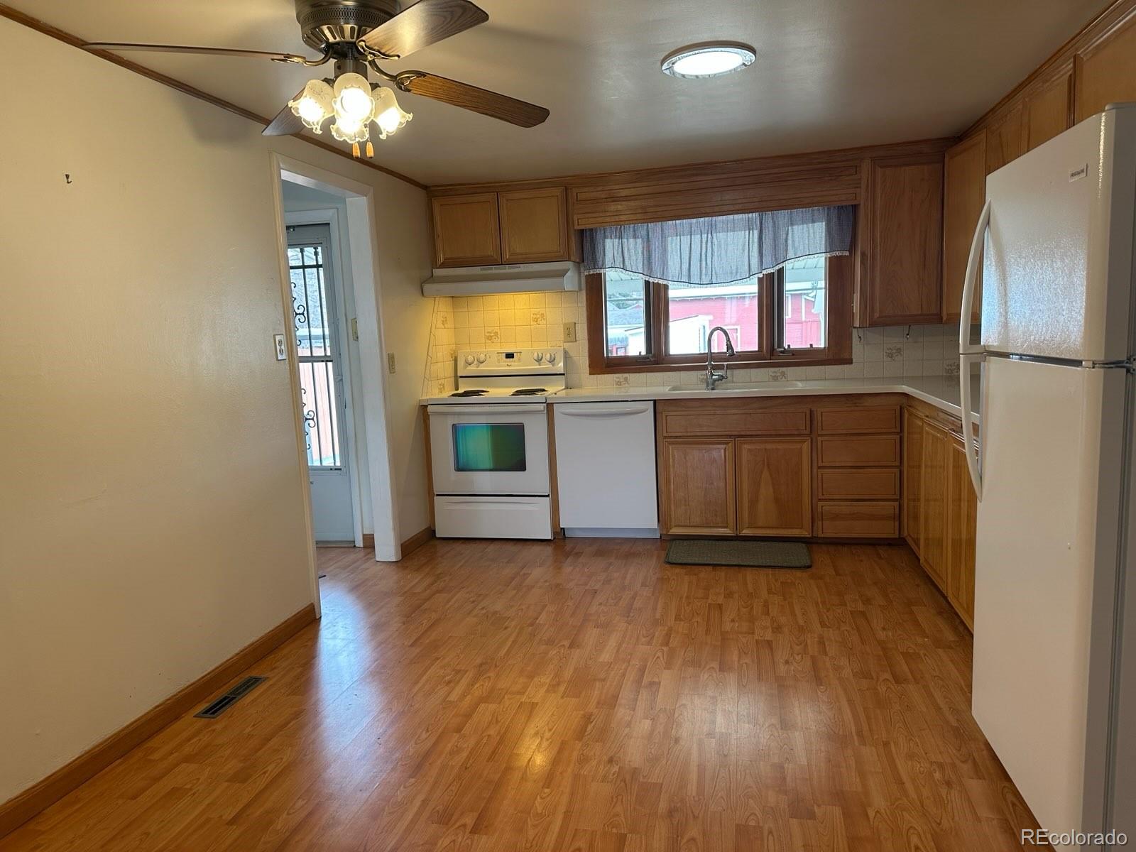 MLS Image #6 for 526 e 13th street,loveland, Colorado
