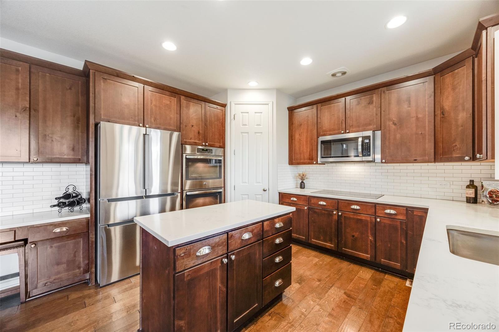 MLS Image #13 for 673  tiger lily way,highlands ranch, Colorado